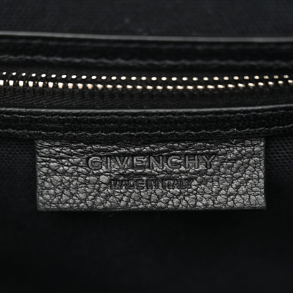 Sugar Goatskin Medium Antigona Black