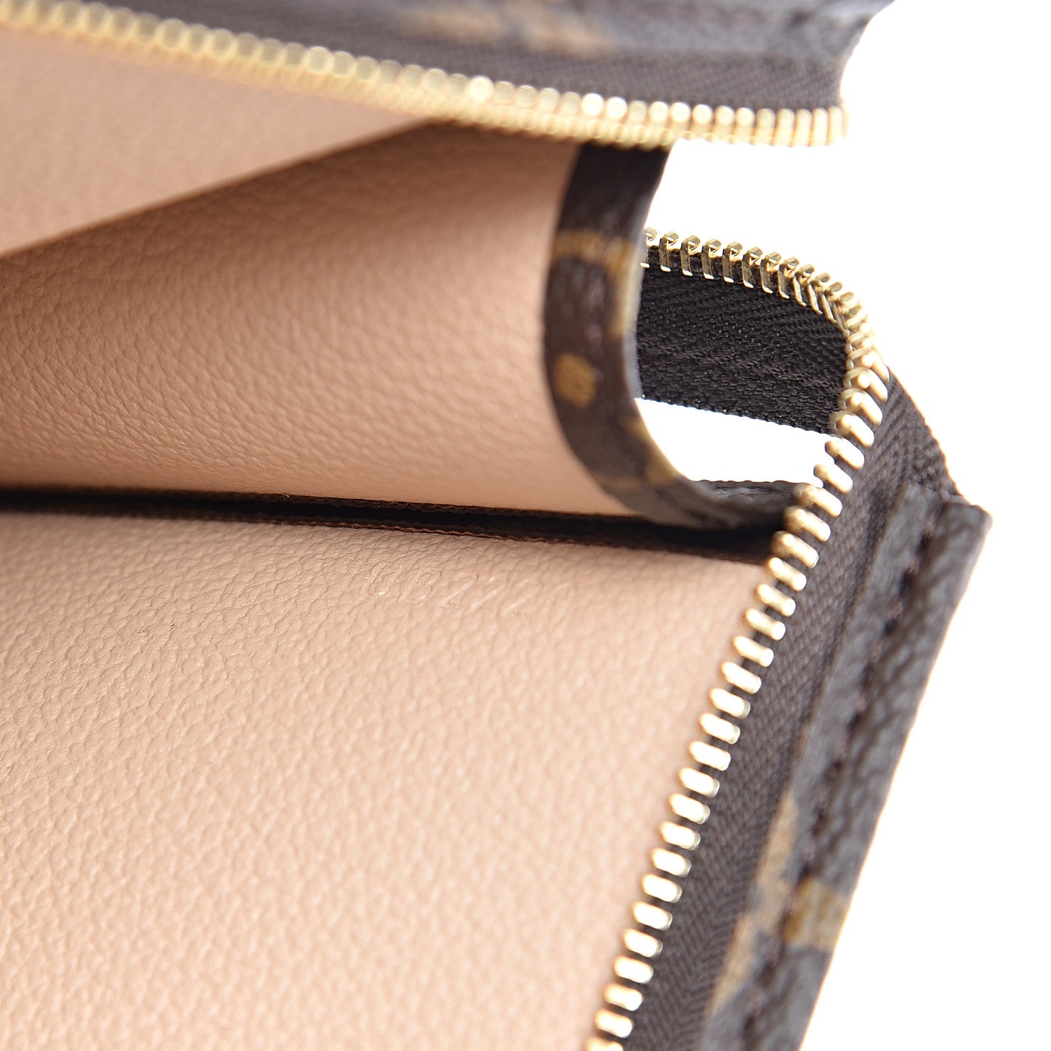 Louis Vuitton Monogram Toiletry Pouch 19 6 of 7