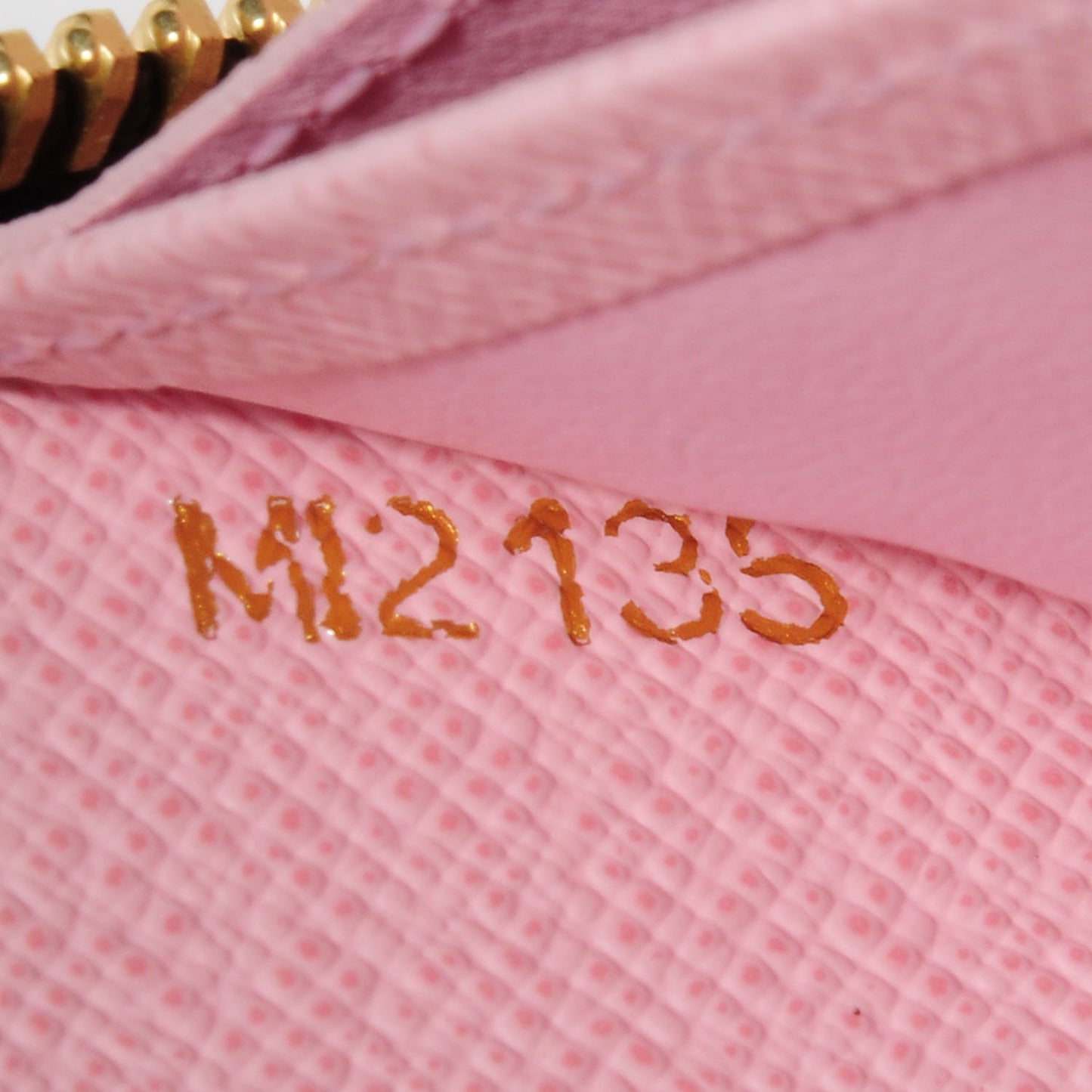 Monogram Capri V Zippy Wallet Rose Ballerine