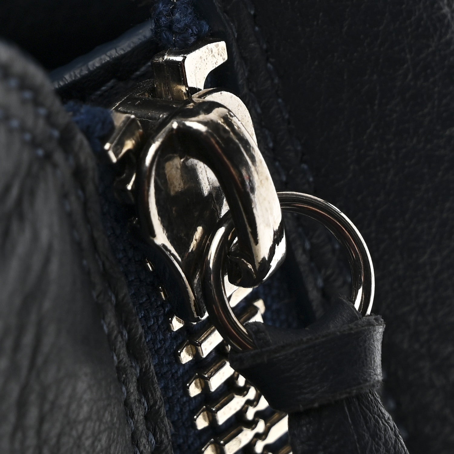 Balenciaga Veau Papier A6 Zip Around Tote Bleu Profond 13 of 13