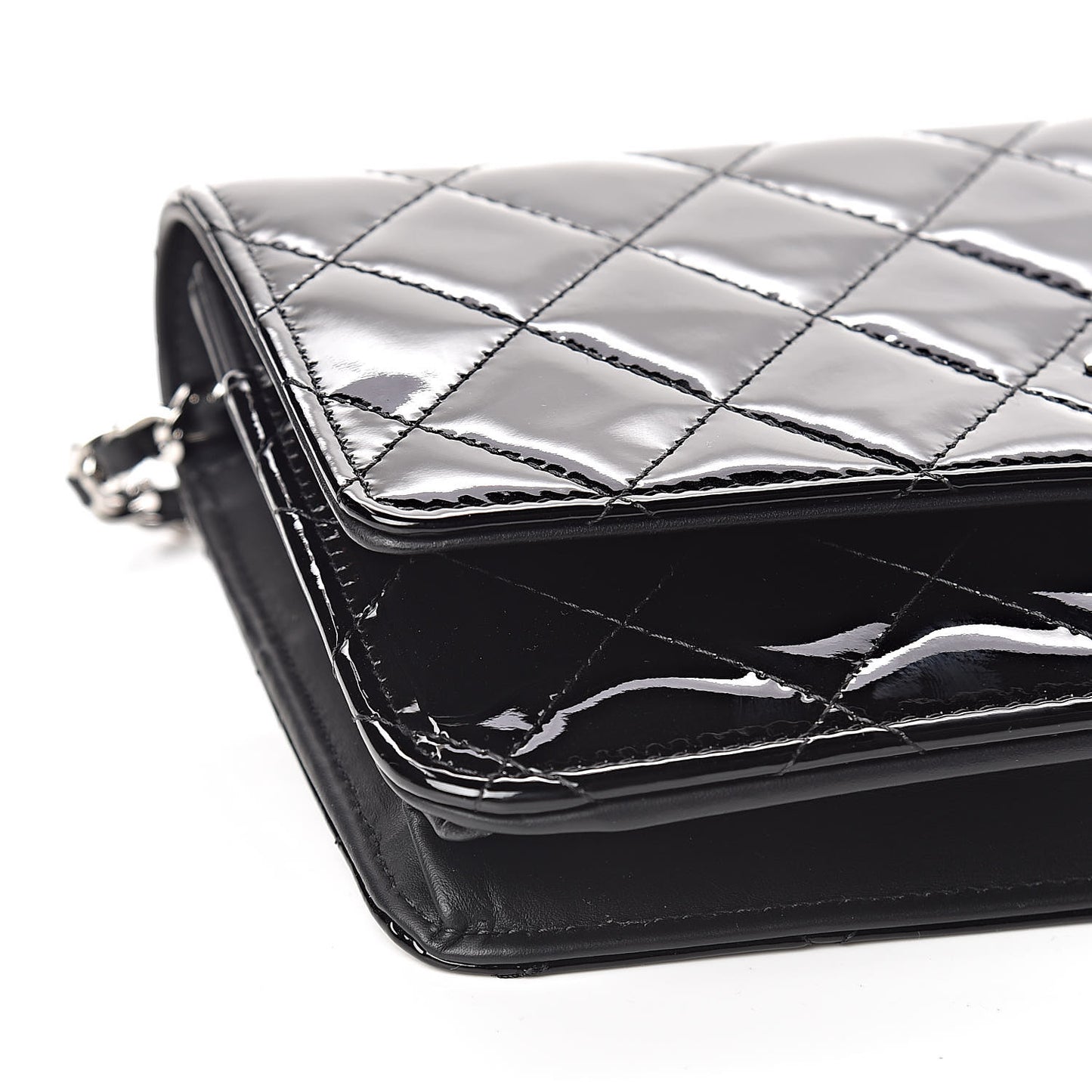 Patent Quilted Wallet On Chain WOC Black