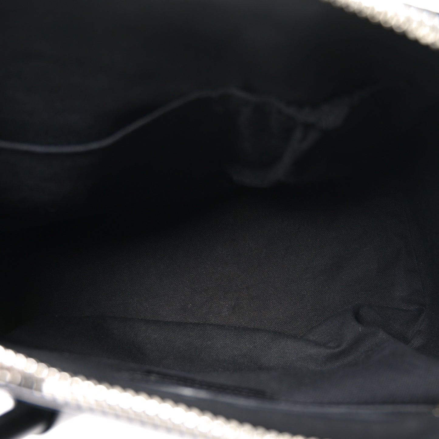 Shiny Lord Calfskin Medium Antigona Black