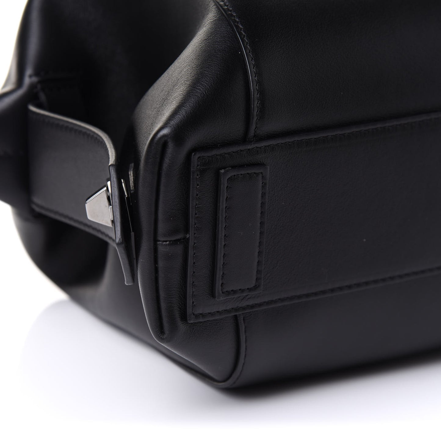 Smooth Calfskin Small Soft Antigona Black