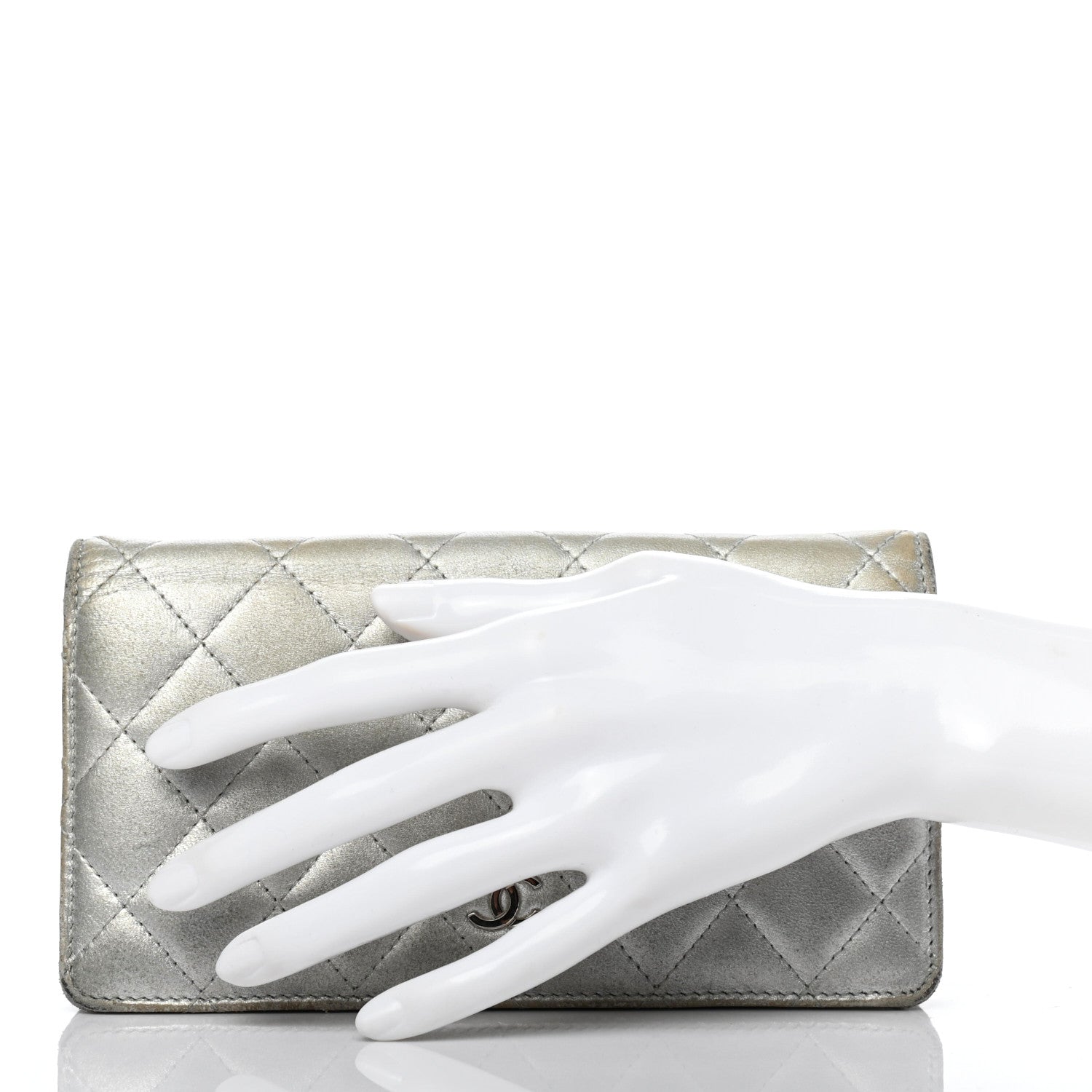 Chanel Metallic Lambskin Quilted Yen Wallet Silver 2 of 16