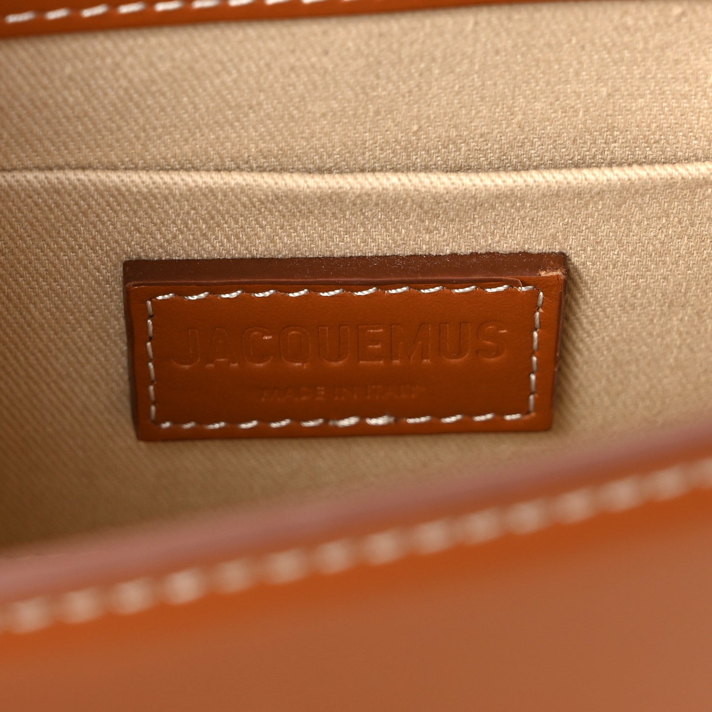 Smooth Calfskin Le Chiquito Moyen Light Brown
