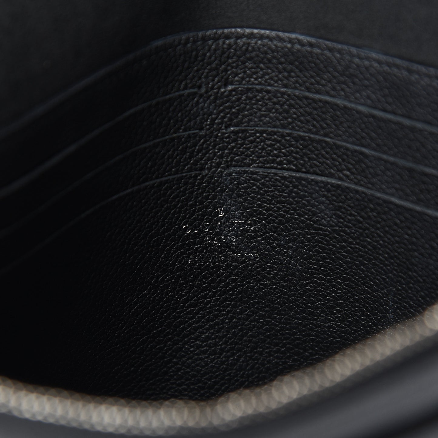 Soft Calfskin My Lockme Pochette Black