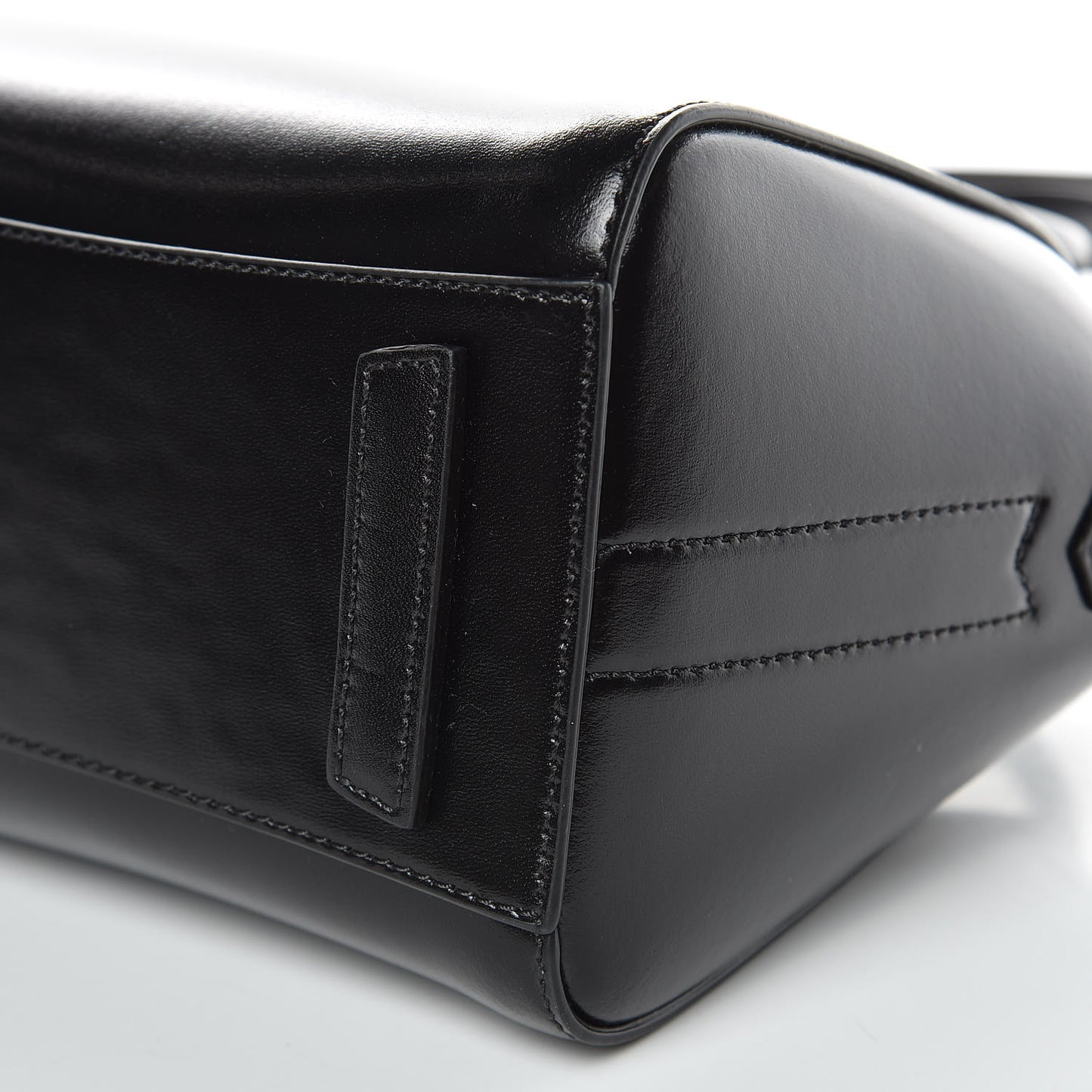 Shiny Lord Calfskin Mini Antigona Black