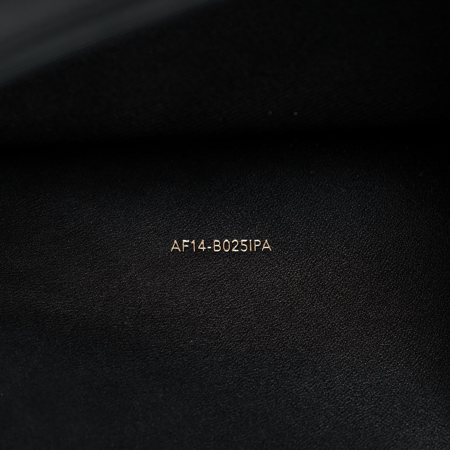 Calfskin Totes Amaze Tote Black