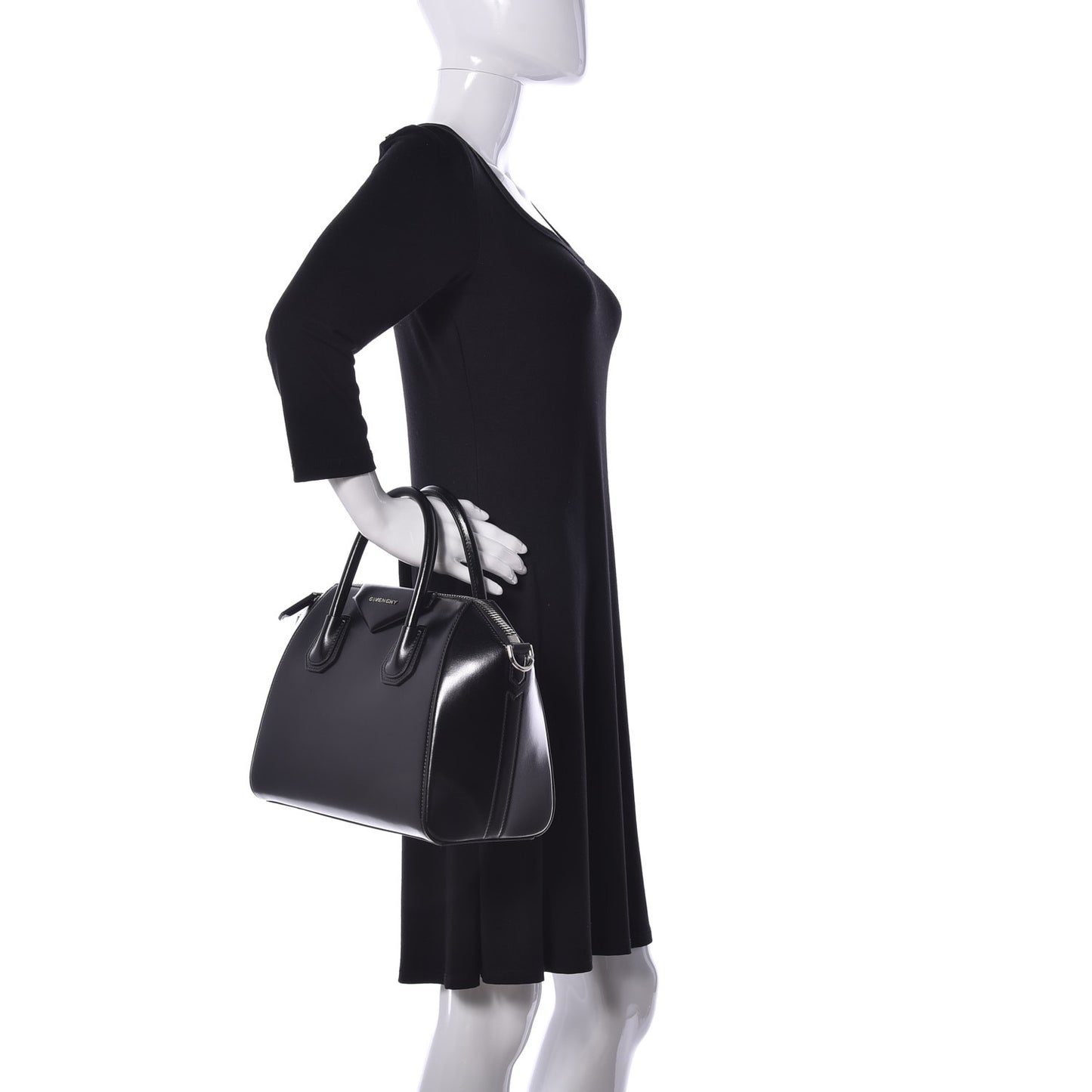 Shiny Lord Calfskin Small Antigona Black