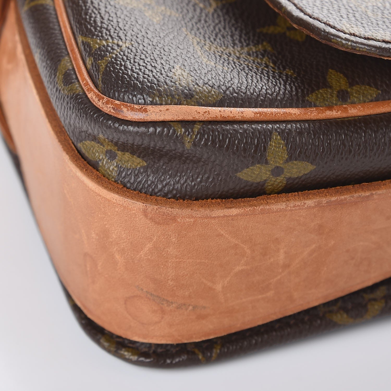 Louis Vuitton Monogram Cartouchiere 22 13 of 13