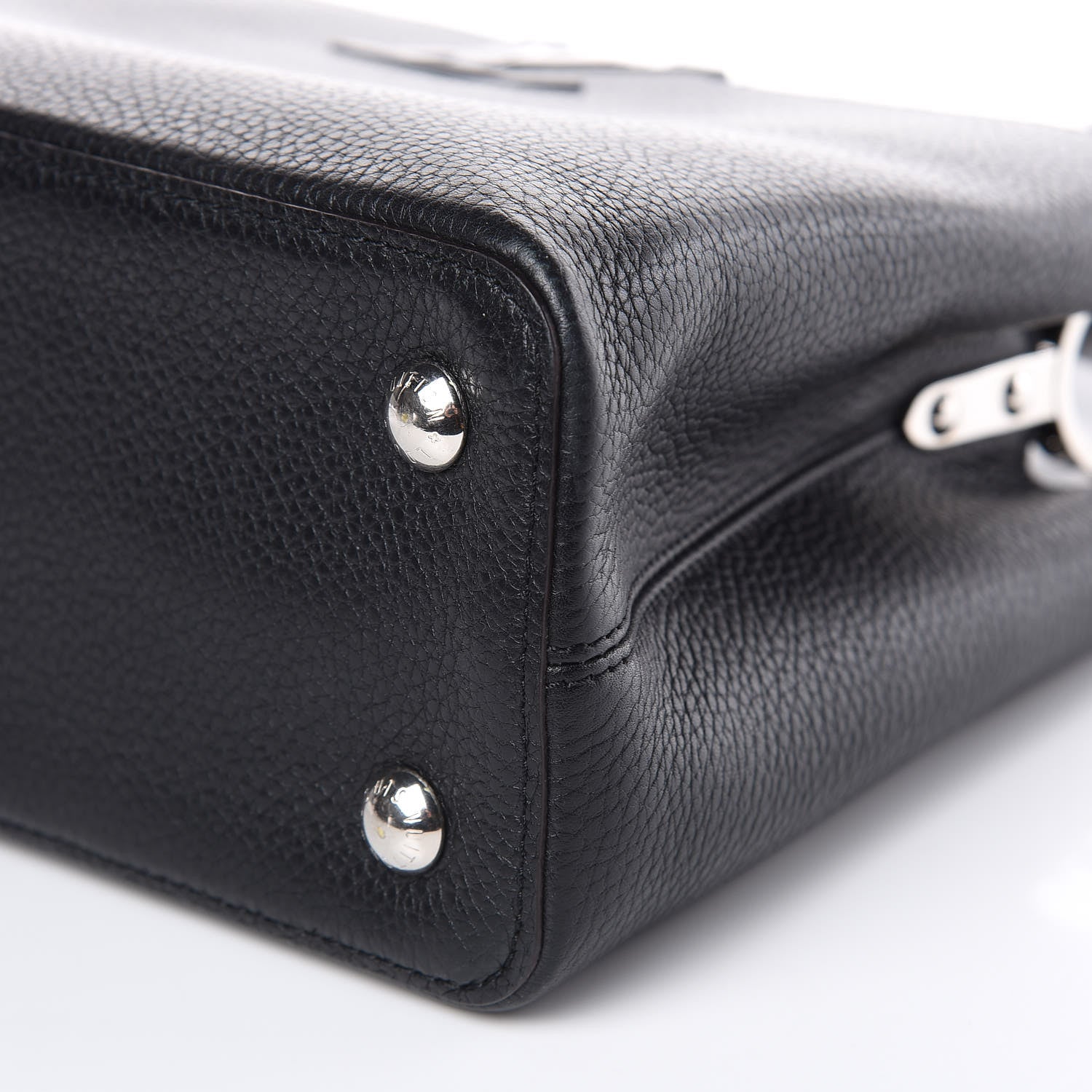 Louis Vuitton Taurillon Capucines PM Black 9 of 9