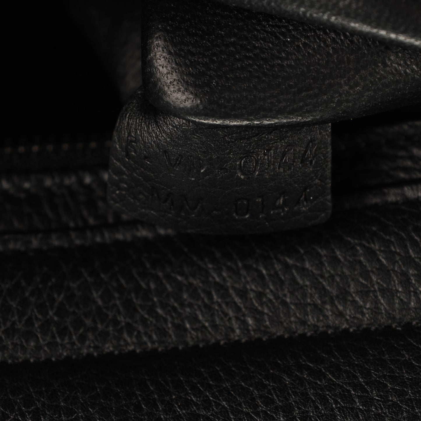 Drummed Calfskin Suede Small Trapeze Black
