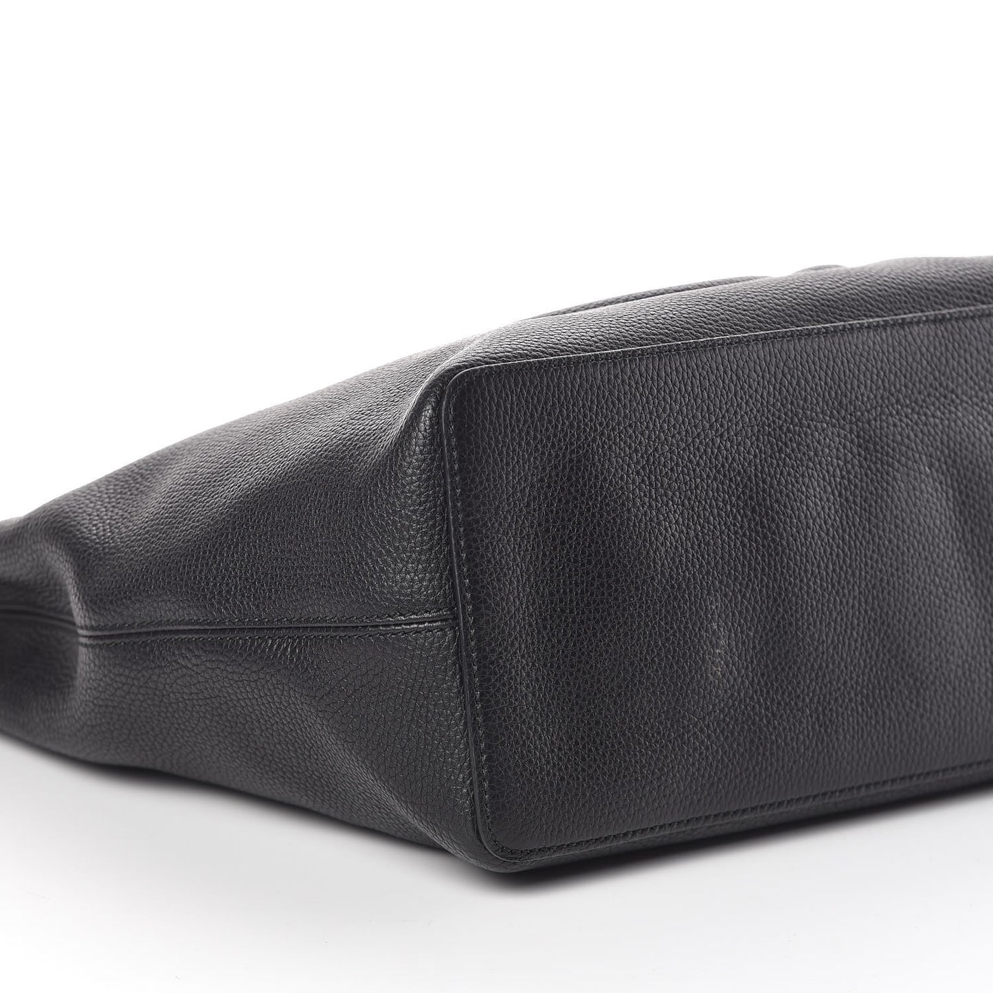 Pebbled Calfskin Large Soho Hobo Black