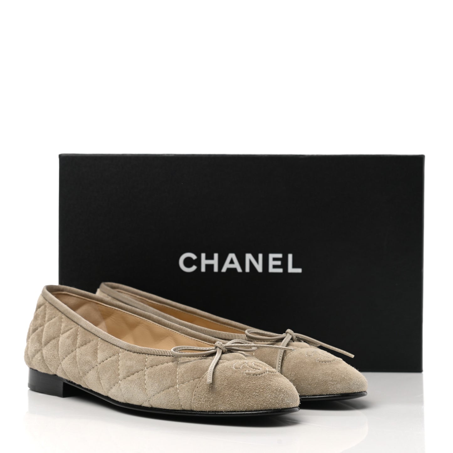 Suede Calfskin Quilted Cap Toe CC Ballerina Flats 36.5 Dark Beige