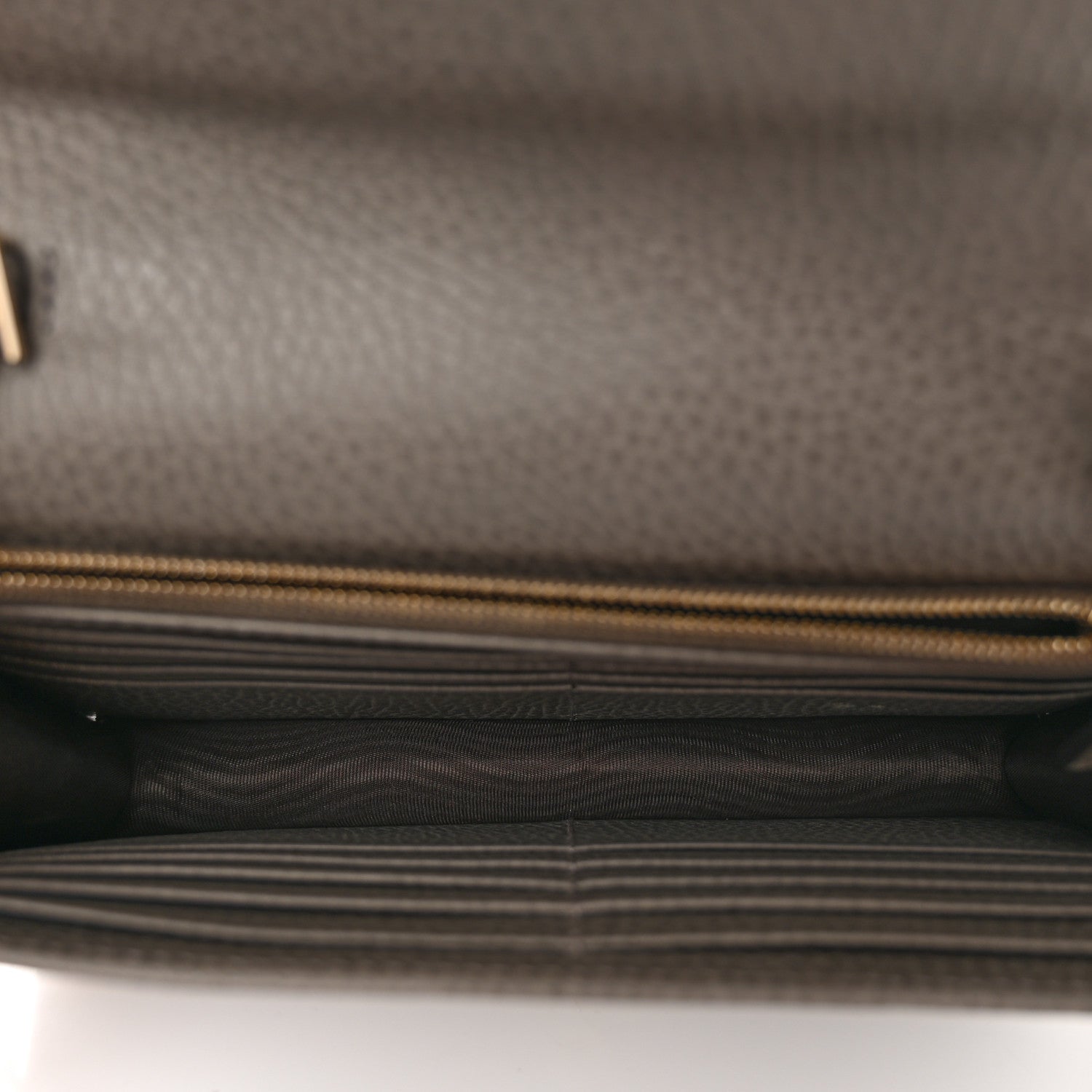 Gucci Dollar Calfskin Interlocking G Chain Wallet Loess 5 of 11