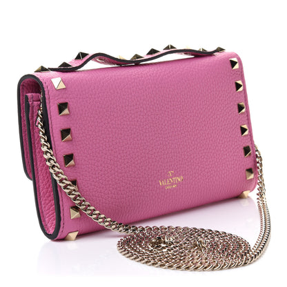 Valentino Garavani Pebbled Calfskin Rockstud Flip Lock Wallet On Chain Dawn Pink 2 of 8