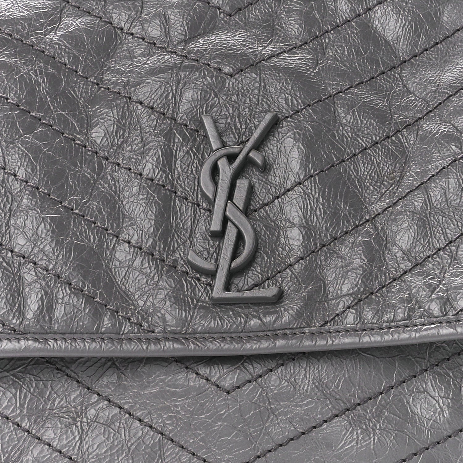 Saint Laurent Crinkled Calfskin Matelasse Monogram Large Niki Chain Satchel Storm 9 of 12