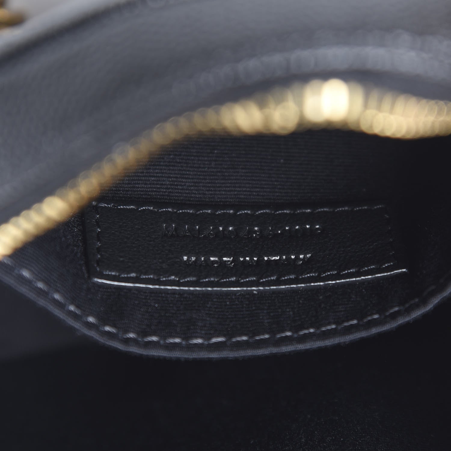 Saint Laurent Grain De Poudre Matelasse Chevron Quilted Round Vinyle Camera Bag Black 6 of 9