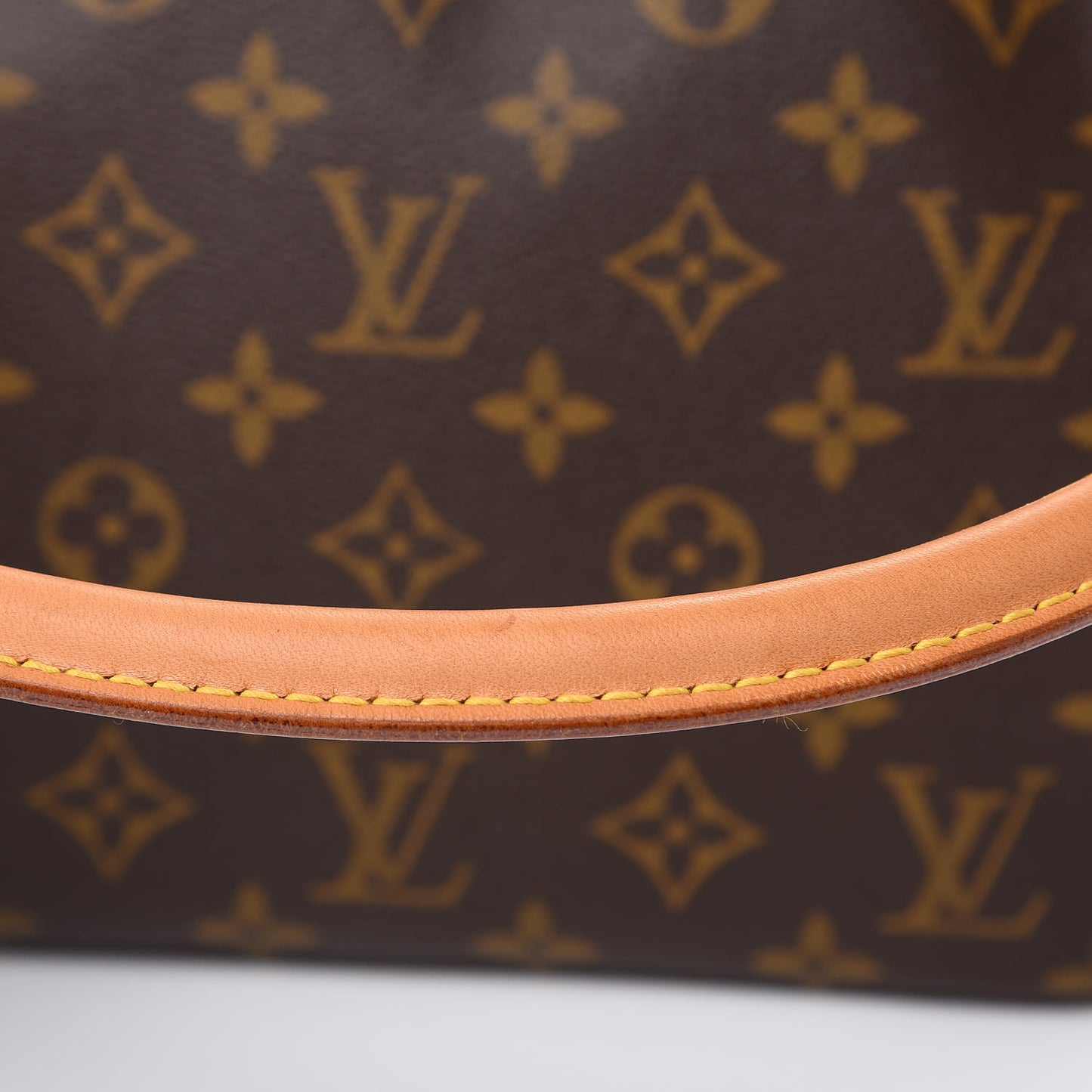 Monogram Looping MM