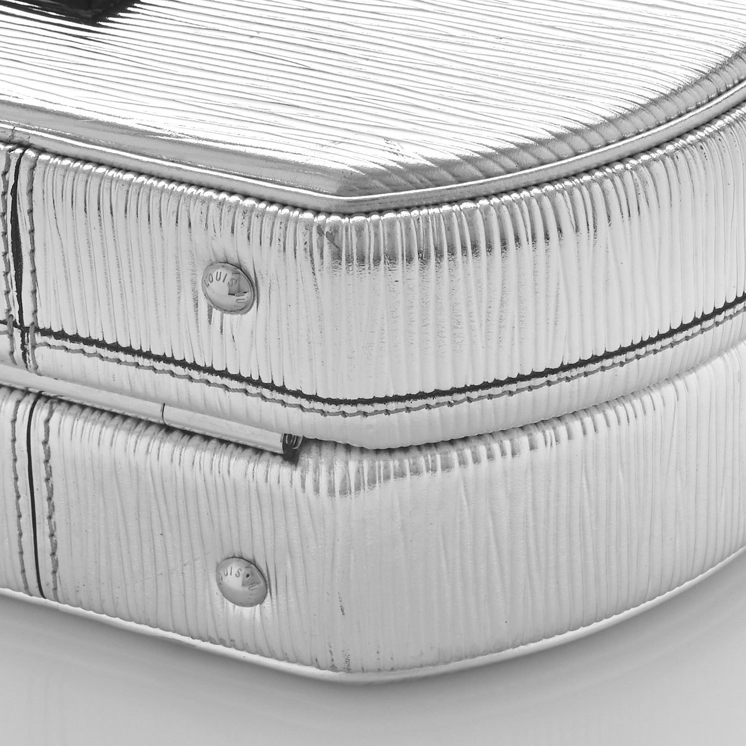 Louis Vuitton Metallic Epi Petite Boite Chapeau Silver 8 of 8