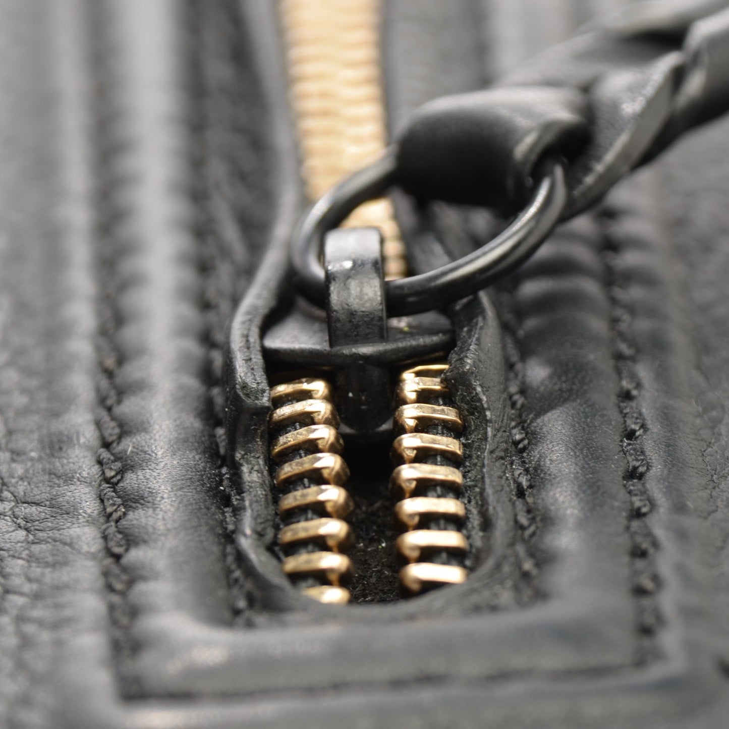 Supple Calfskin Medium Phantom Luggage Black