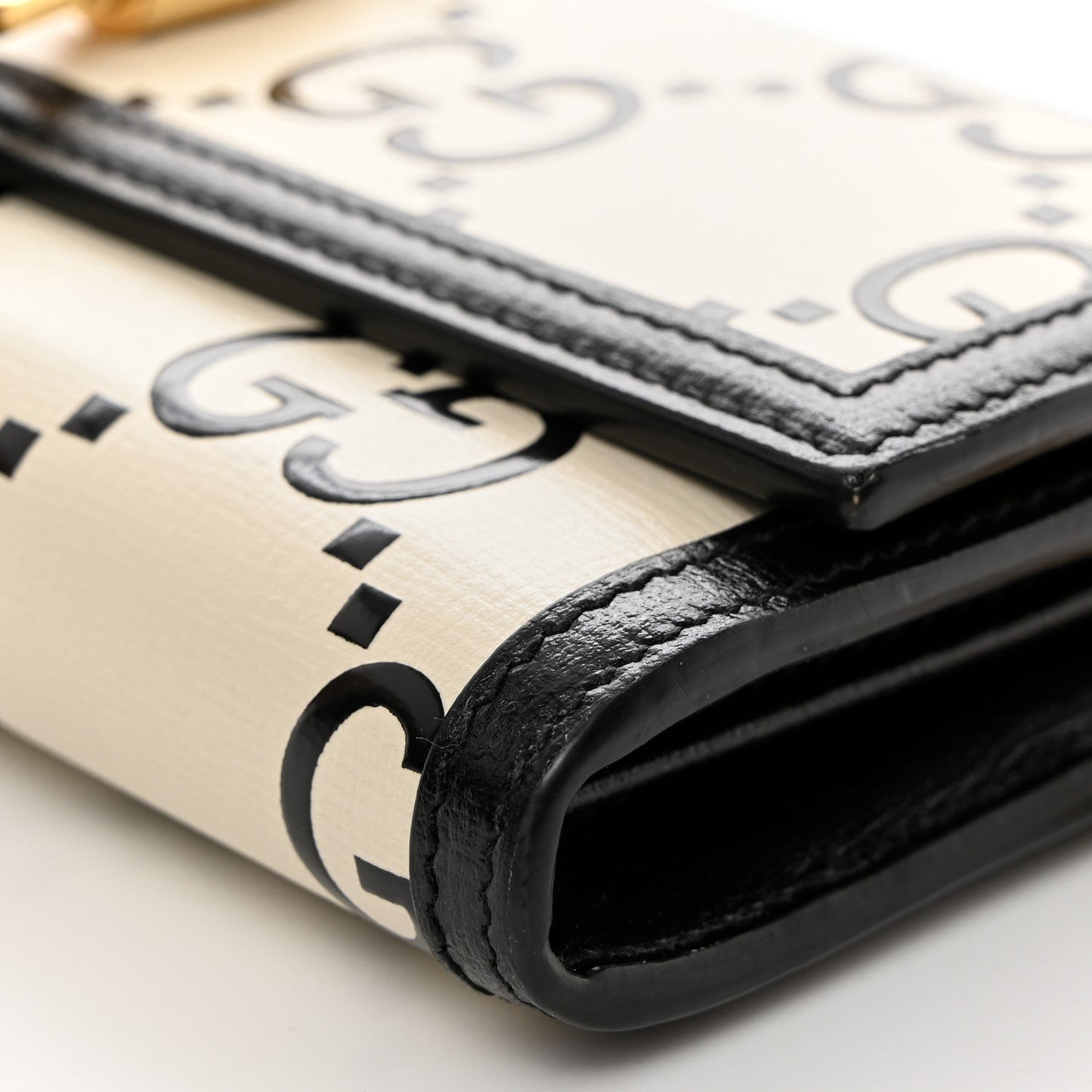 Azalea Calfskin GG Monogram Bi-Color Debossed Jackie 1961 Chain Wallet Mystic White Black