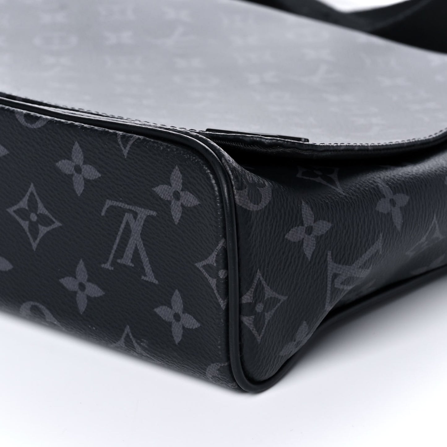 Monogram Eclipse District MM