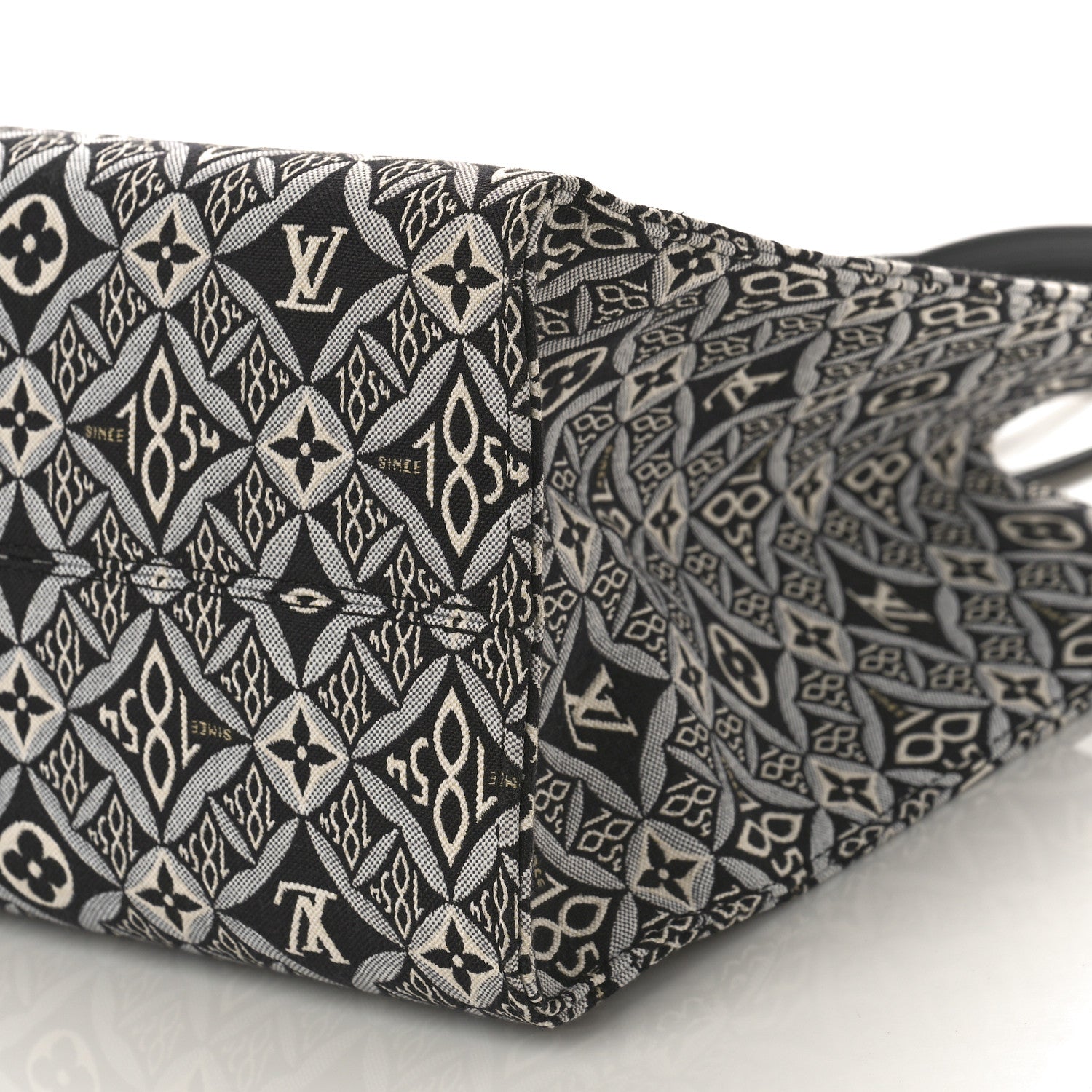 Louis Vuitton Jacquard Since 1854 Onthego GM Grey 8 of 8