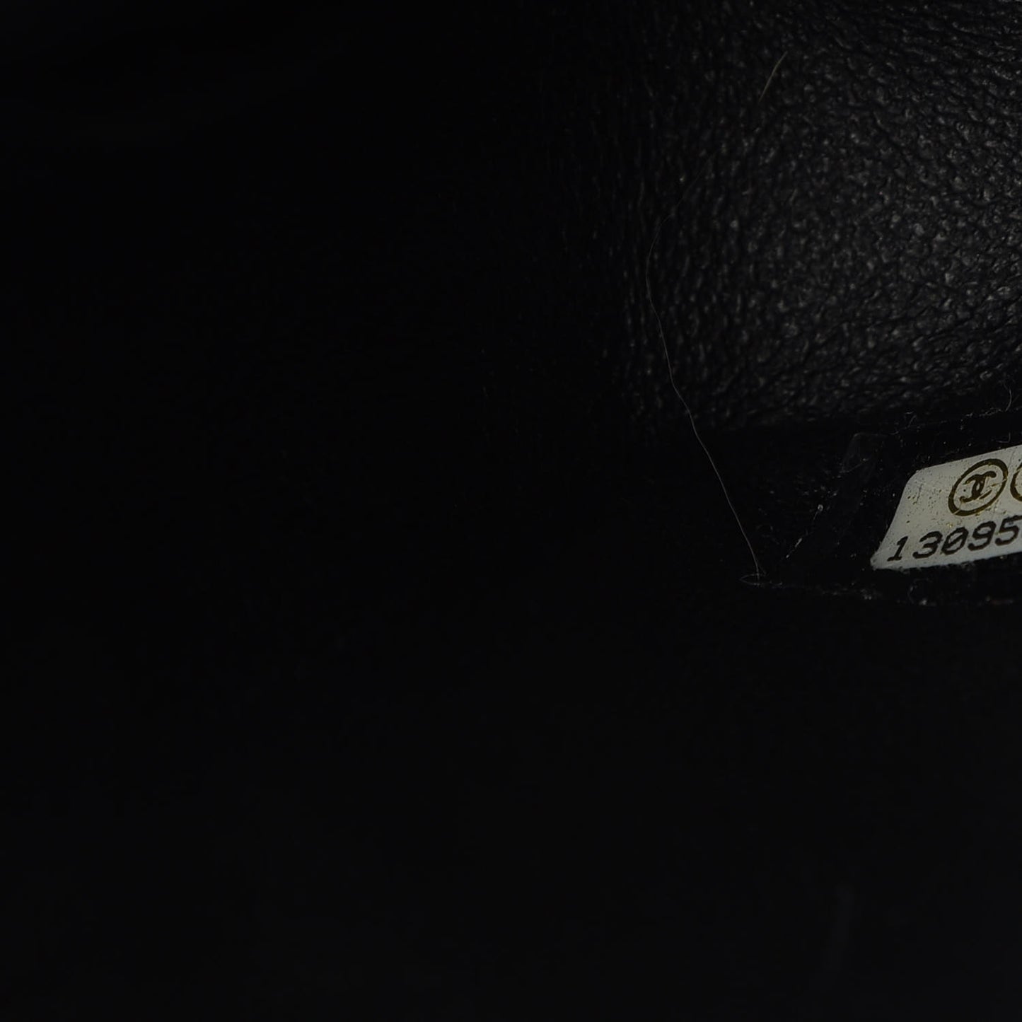 Tweed East West Flap Black White