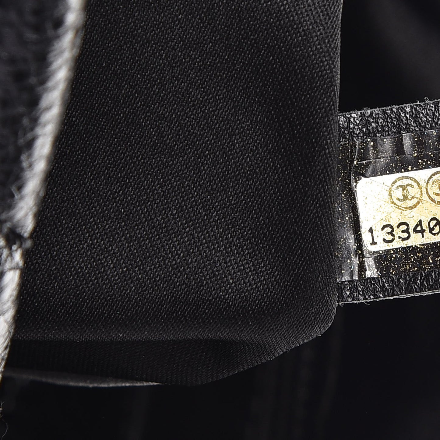 Glazed Calfskin Stitched XL On The Road Flap Black