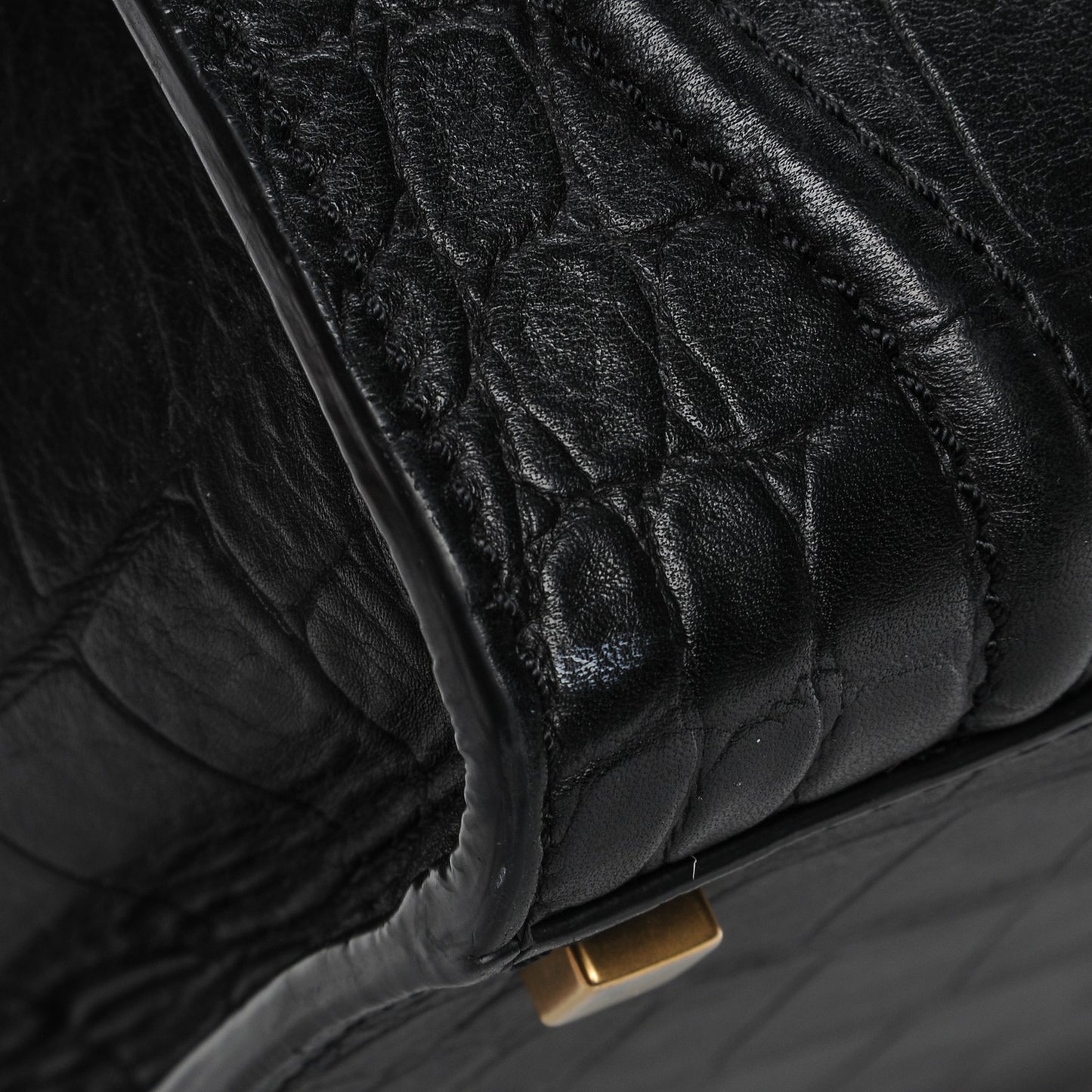 Crocodile Embossed Calfskin Medium Phantom Luggage Black