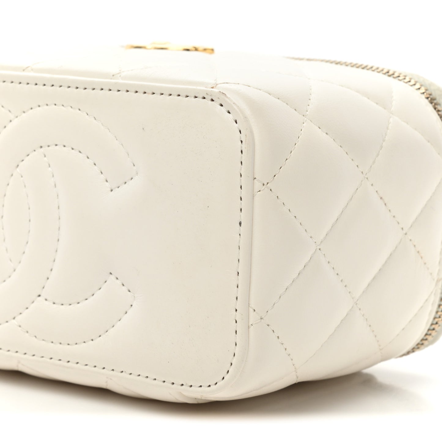 Lambskin Resin Quilted Vanity Case With Chain White