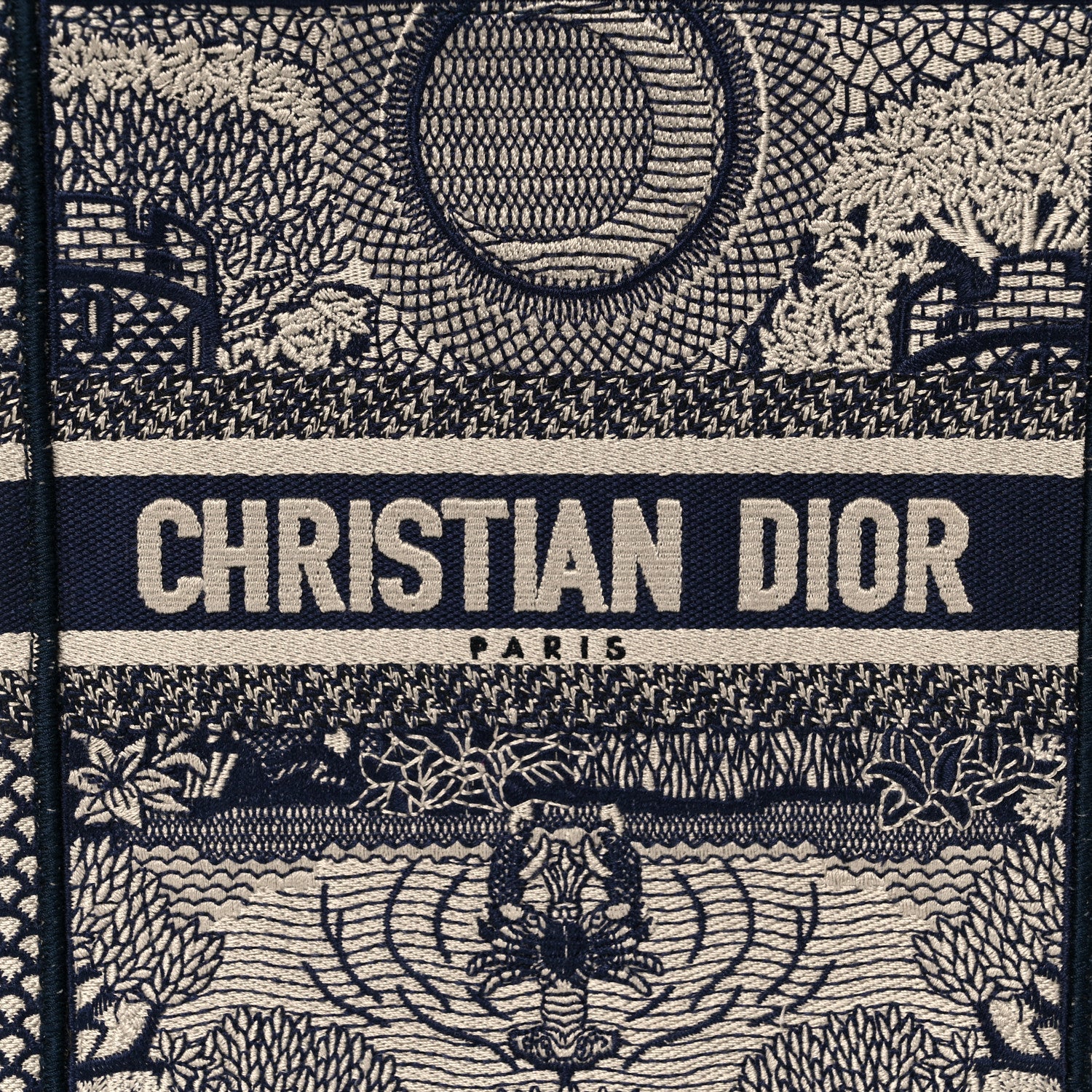 洋書 CHRISTIAN DIOR ET LE SUD Christian Dior Embroidered La Lune Tarot Vertical Book Tote Blue