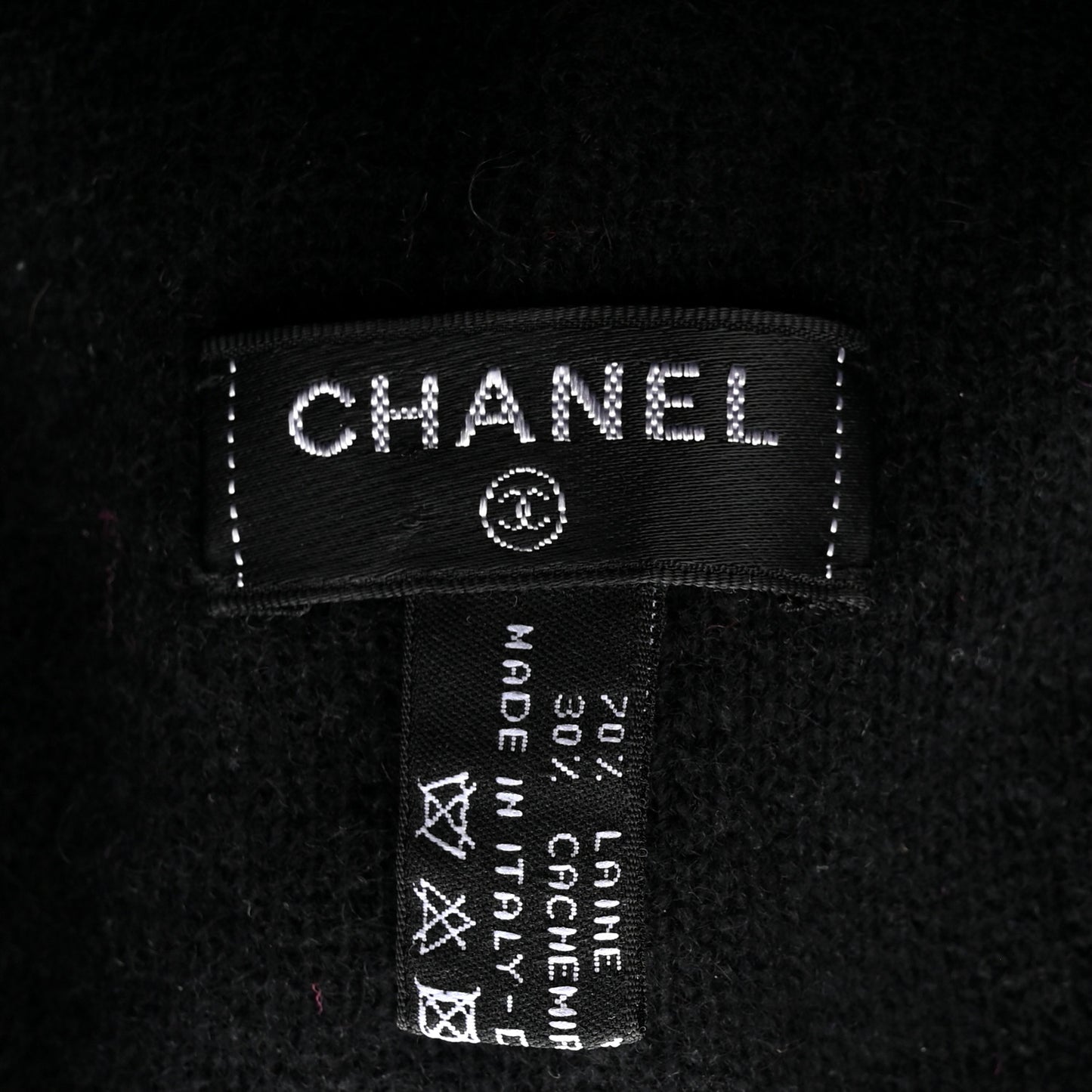 Cashmere Logo Beanie Hat Black Fuchsia