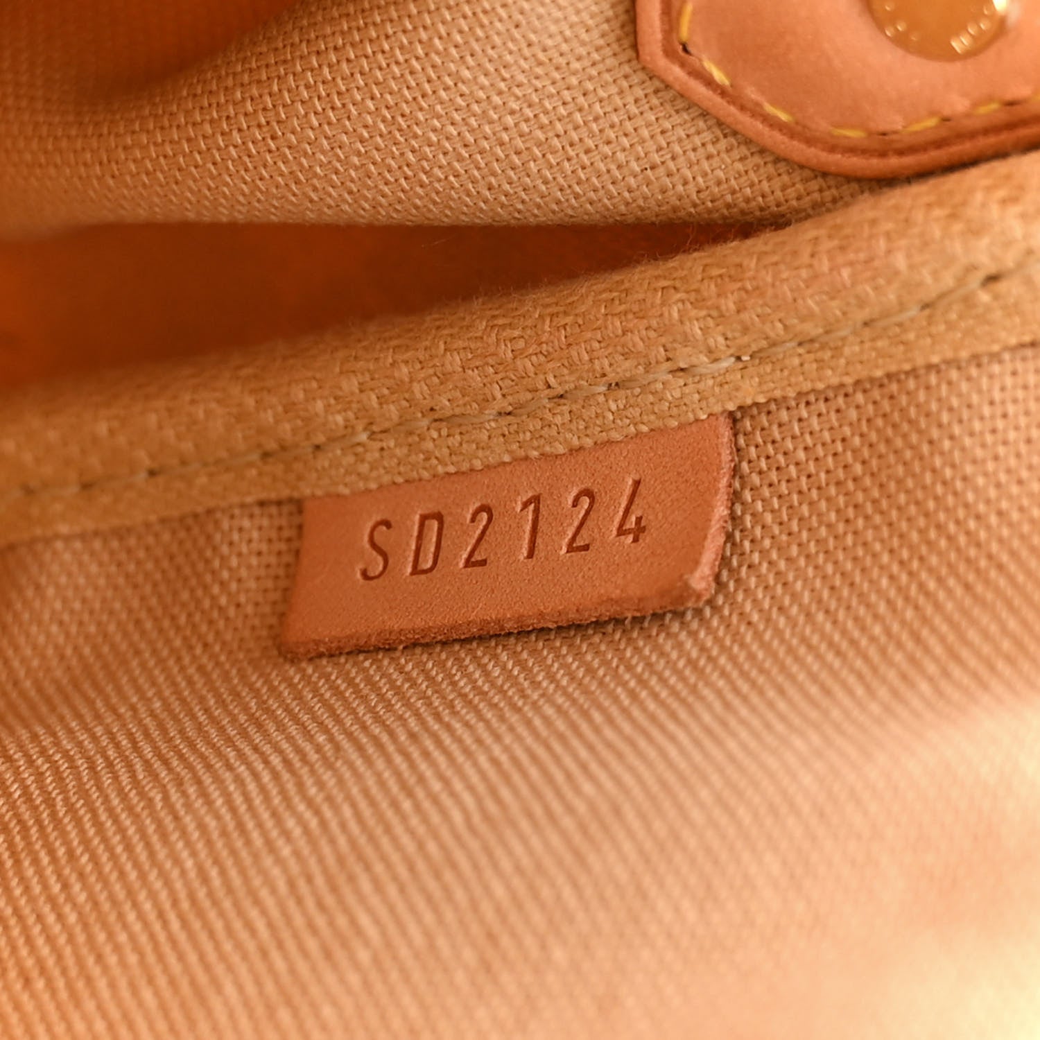 Louis Vuitton Damier Azur Favorite MM 8 of 11