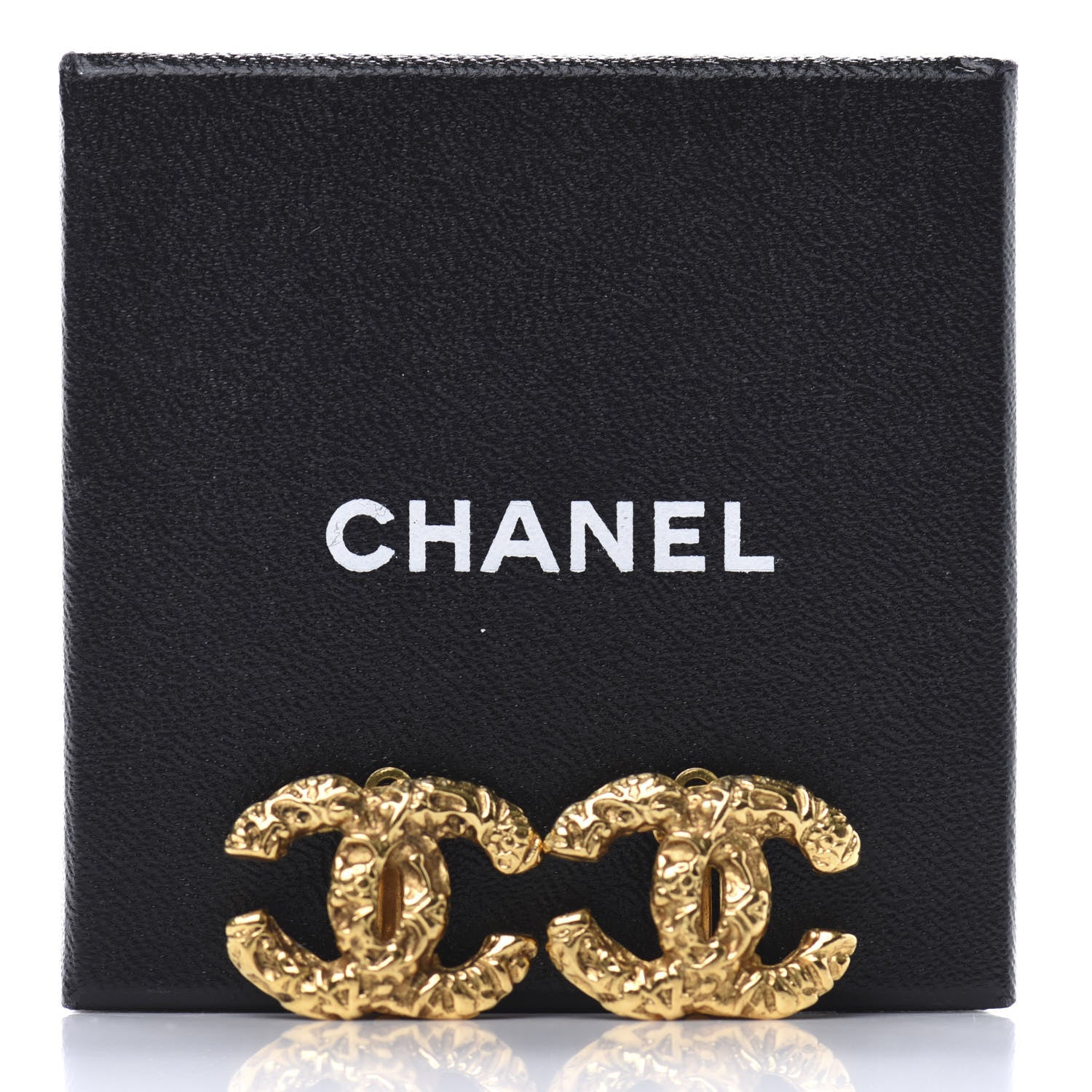 Chanel Textured CC Clip On Earrings Gold 5 of 5