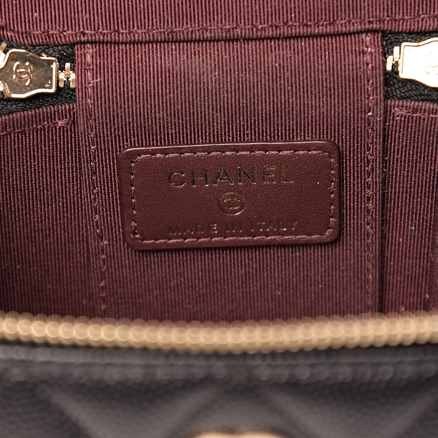 Caviar Quilted Mini Vanity Case With Chain Black