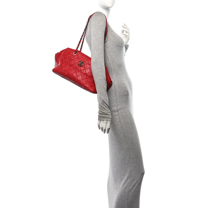 Chanel Grained Calfskin Quilted CC Bowler Tote Red 2 of 10