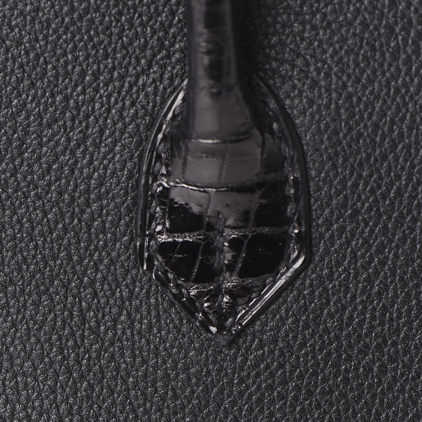 Taurillon Novillo Shiny Niloticus Crocodile Birkin Touch 25 Black