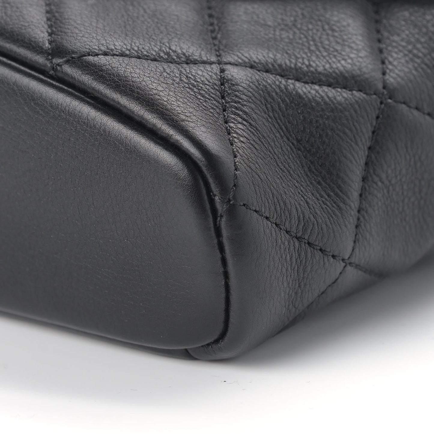 Calfskin Quilted Carry With Chic Flap Waist Bag With Chain Black