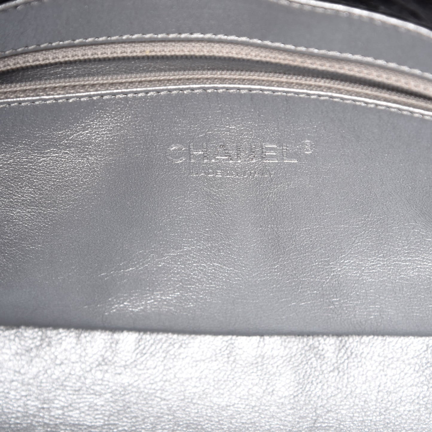 Glazed Caviar Quilted Modern Chain Flap Black