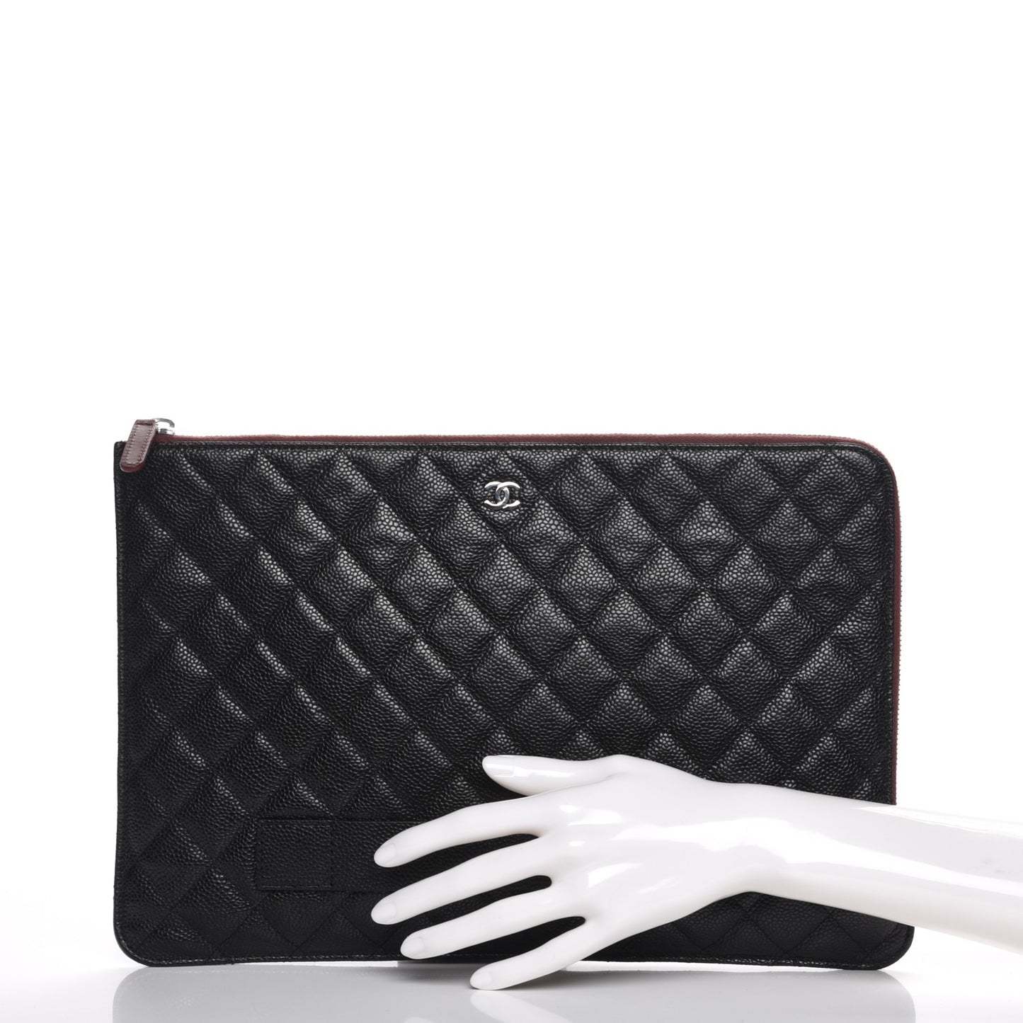 Caviar Quilted Large Slide Pouch Black