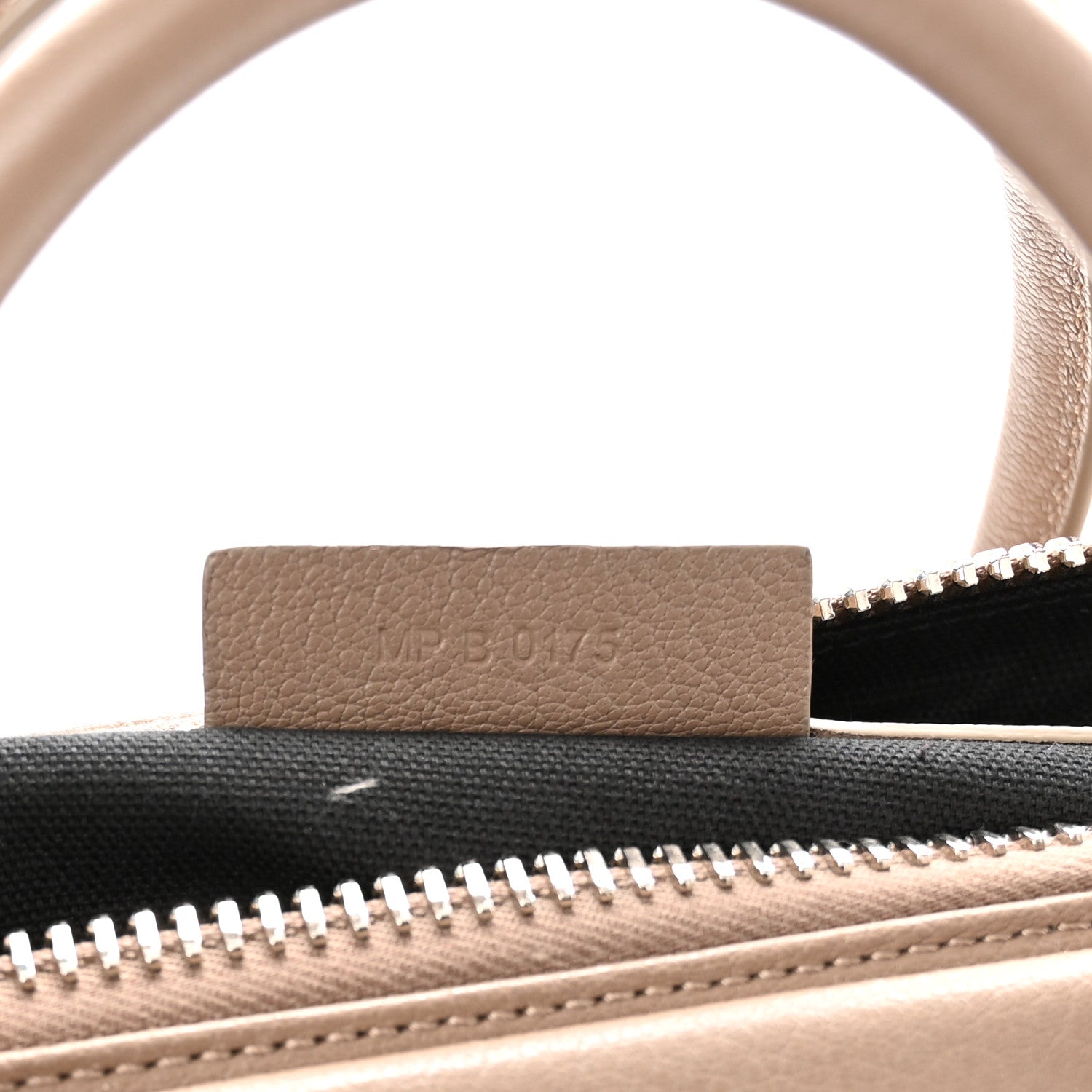 Givenchy Sugar Goatskin Medium Antigona Sand 6 of 10