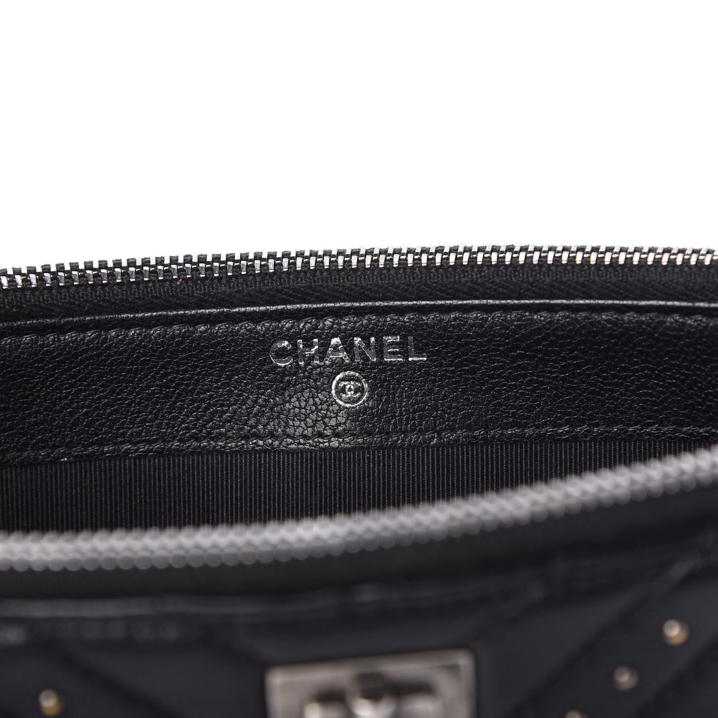 Sheepskin Chevron Quilted Studded Reissue Small Clutch With Chain Black