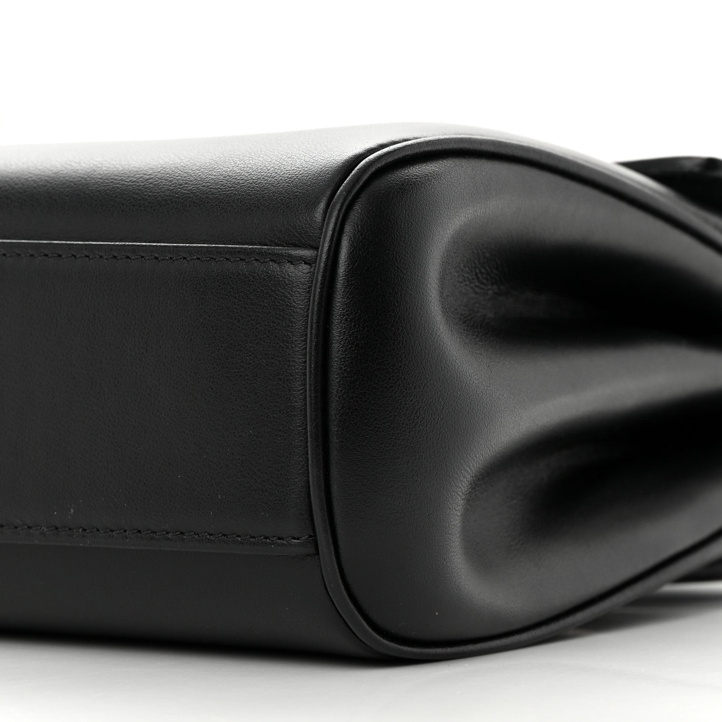 Smooth Calfskin Teen 16 Crossbody Bag Black