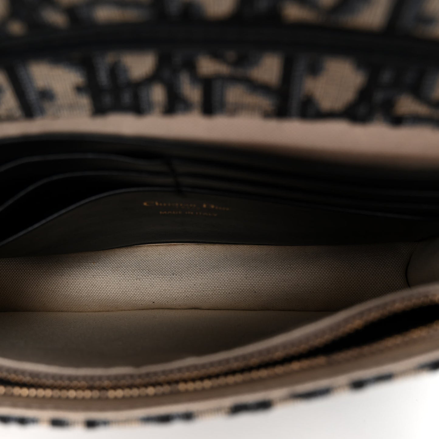 Oblique Saddle Chain Pouch Blue