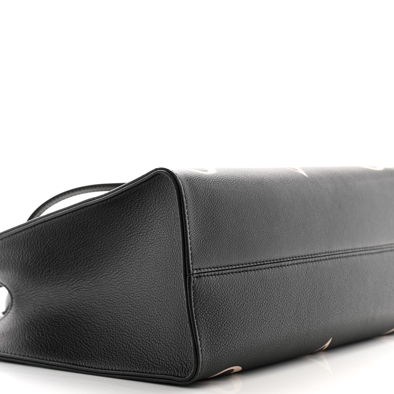 Louis Vuitton Empreinte Monogram Giant Onthego MM Black Beige 8 of 9