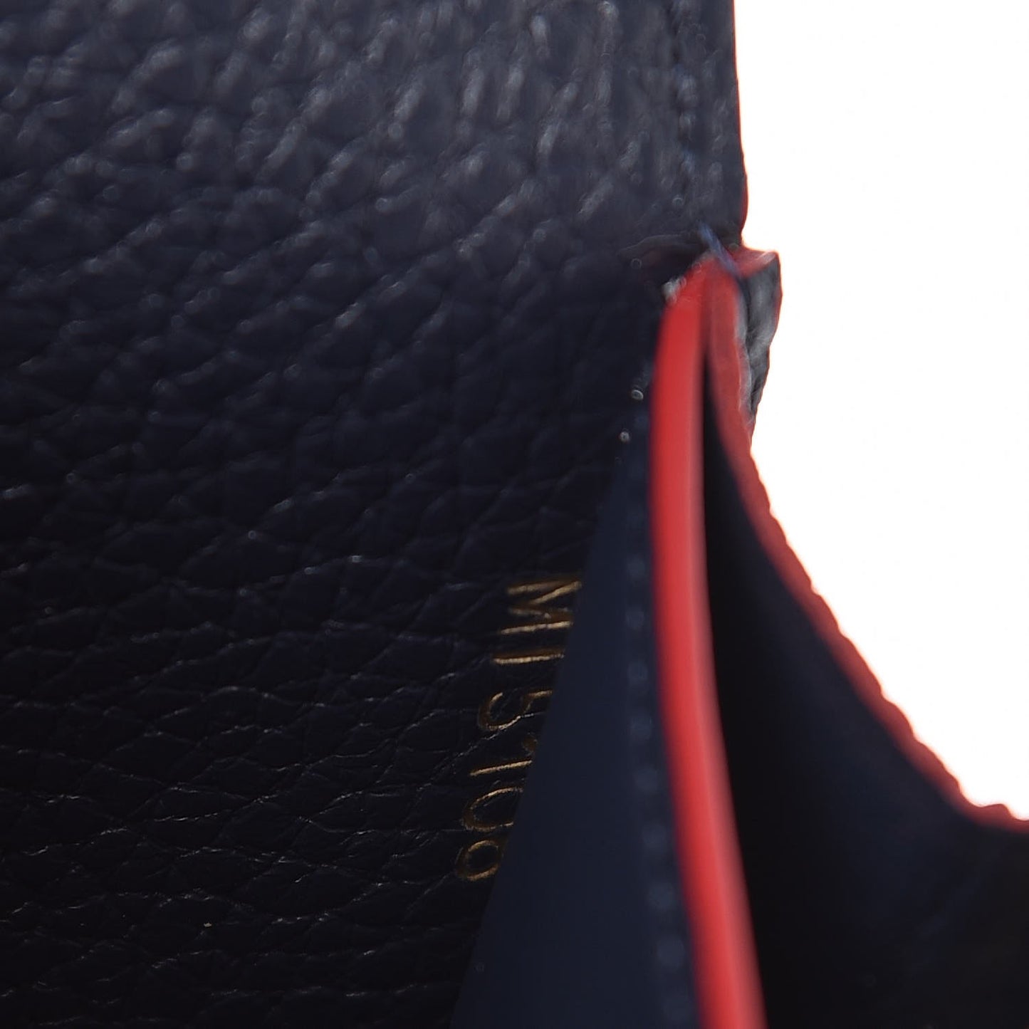 Taurillon Capucines Wallet Blue Marine