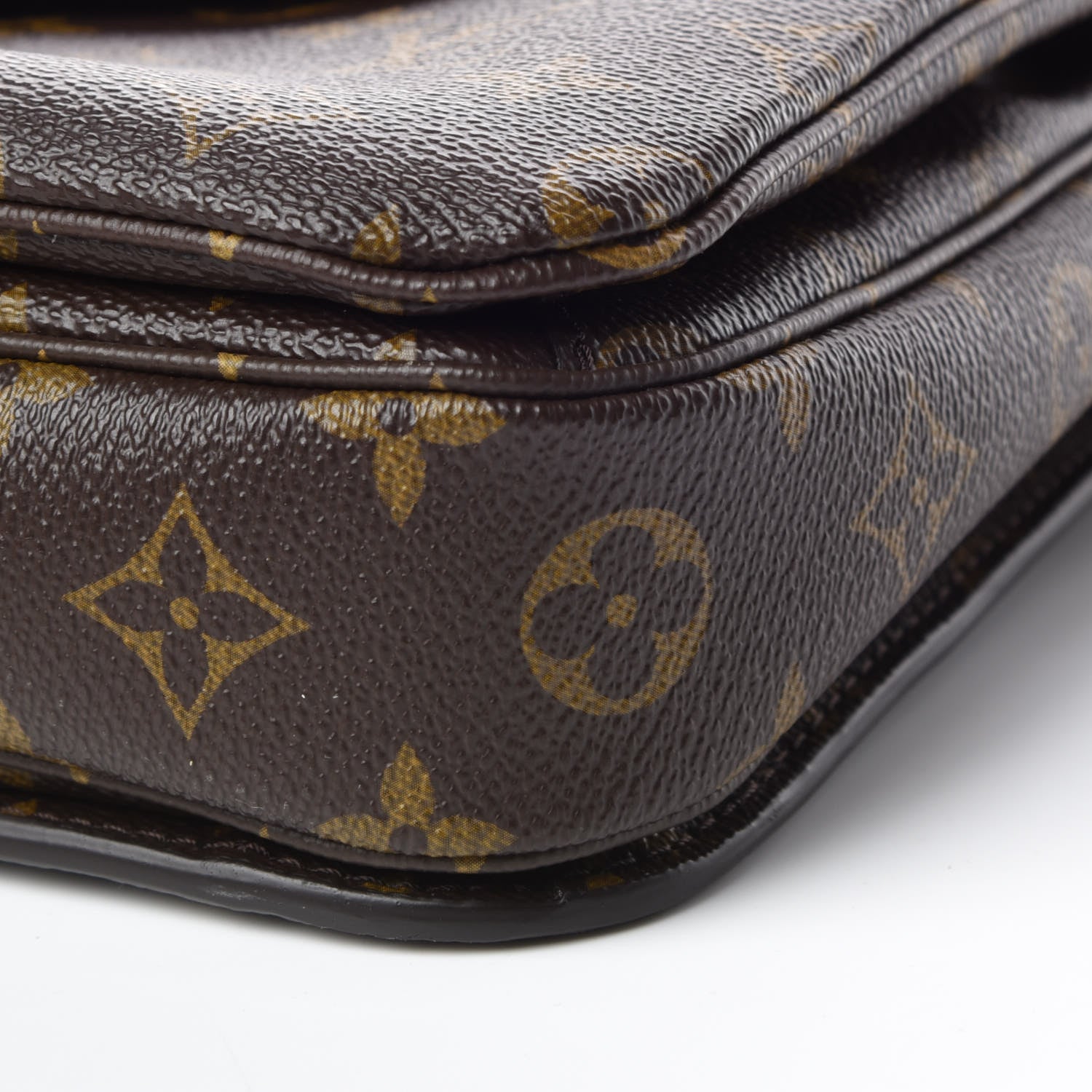 Louis Vuitton Monogram Pochette Metis 10 of 10