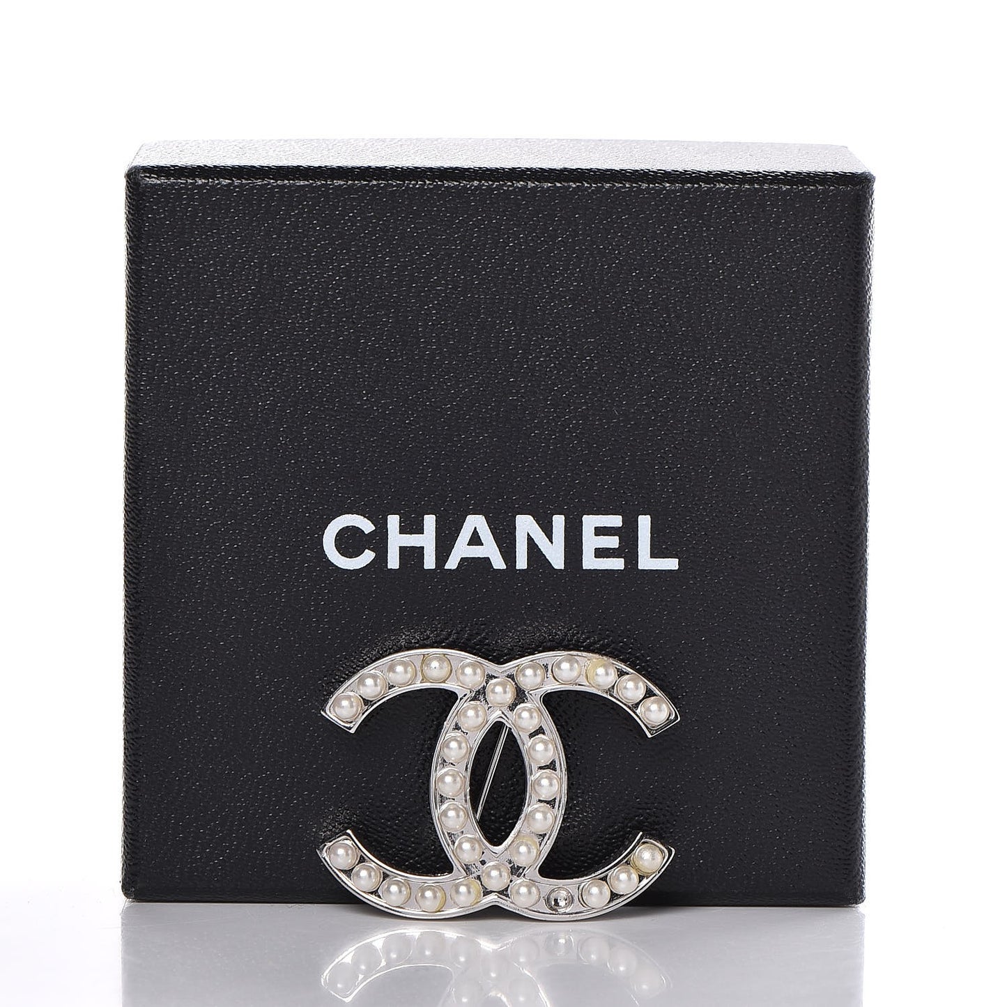 Pearl CC Brooch Pin Silver